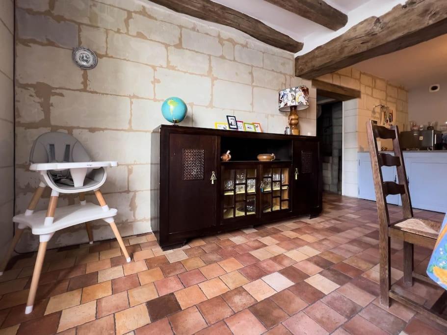 Maison Traditionnelle Centre Montsoreau Extérieur photo