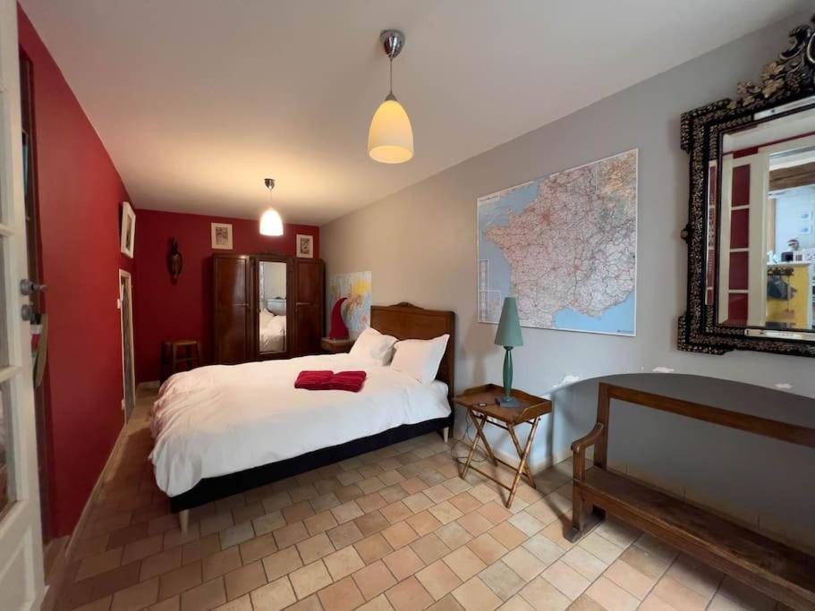 Maison Traditionnelle Centre Montsoreau Extérieur photo